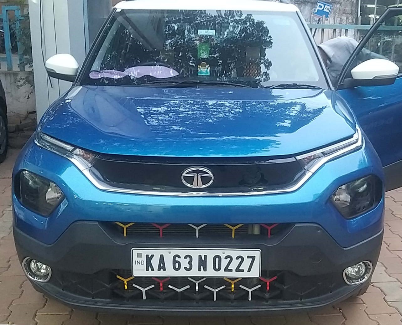 Tata Punch Creative Mt